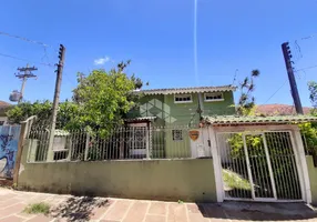 Foto 1 de Casa com 4 Quartos à venda, 250m² em Teresópolis, Porto Alegre