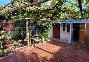 Foto 1 de Casa com 2 Quartos à venda, 240m² em Centro, Viamão