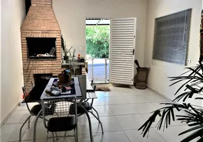Foto 1 de Casa de Condomínio com 3 Quartos à venda, 109m² em Parque Jamaica, Londrina
