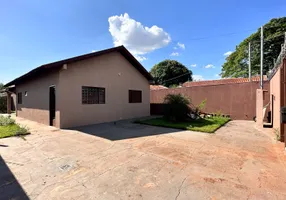 Foto 1 de Casa com 2 Quartos à venda, 153m² em Jardim Moema, Campo Grande