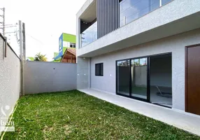 Foto 1 de Sobrado com 3 Quartos à venda, 189m² em Boa Vista, Curitiba