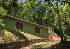 Foto 1 de Lote/Terreno com 1 Quarto à venda, 1920m² em Araras, Petrópolis