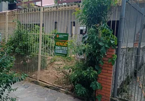 Foto 1 de Casa com 2 Quartos à venda, 300m² em Passo da Areia, Porto Alegre