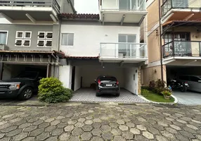 Foto 1 de Casa de Condomínio com 3 Quartos à venda, 102m² em Iúcas, Teresópolis