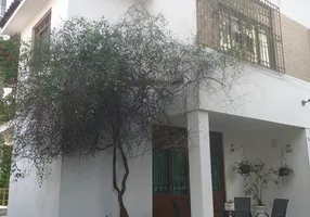 Foto 1 de Casa com 3 Quartos à venda, 610m² em Jardim Apipema, Salvador