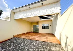 Foto 1 de Casa com 3 Quartos à venda, 126m² em Jardim Presidente, Rio Verde