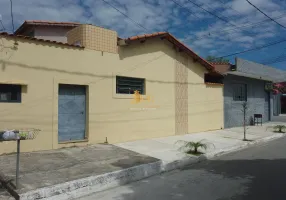 Foto 1 de Casa com 2 Quartos à venda, 300m² em Centro, Canas