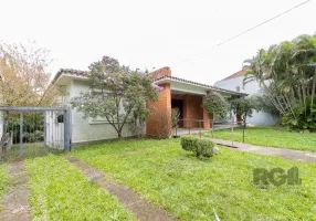 Foto 1 de Casa com 4 Quartos para alugar, 299m² em Vila Assunção, Porto Alegre