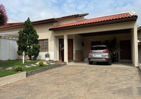Casa na Rua Padre Rodolfo Komorek, 100, Vila Gardiman em Itu, por R$  450.000 - Viva Real