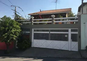 Foto 1 de Sobrado com 3 Quartos para venda ou aluguel, 249m² em Jardim América, Taboão da Serra