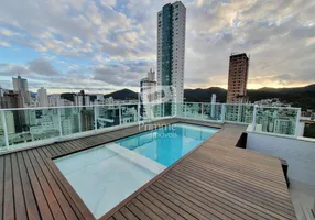 Foto 1 de Apartamento com 3 Quartos à venda, 268m² em Pioneiros, Balneário Camboriú