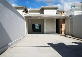 Foto 1 de Casa com 4 Quartos à venda, 175m² em Sapiranga, Fortaleza