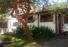 Foto 1 de Casa com 4 Quartos à venda, 200m² em Badu, Niterói