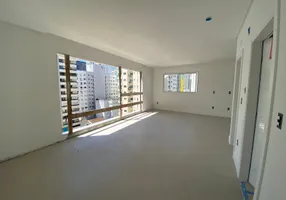 Foto 1 de Apartamento com 3 Quartos à venda, 125m² em Centro, Balneário Camboriú