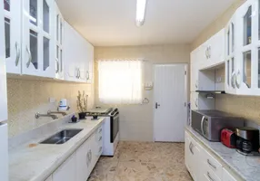 Foto 1 de Casa com 2 Quartos à venda, 130m² em Quitaúna, Osasco