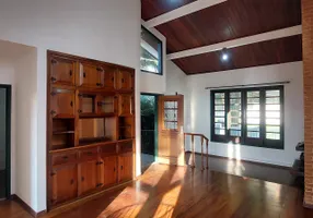 Foto 1 de Casa com 4 Quartos para alugar, 304m² em Vila Ema, São José dos Campos