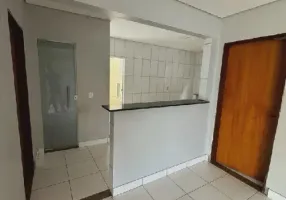 Foto 1 de Casa com 2 Quartos para venda ou aluguel, 65m² em Caminho de Areia, Salvador