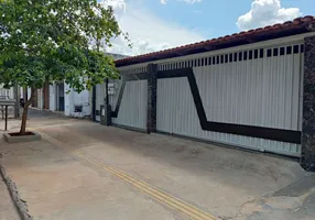 Foto 1 de Casa com 2 Quartos à venda, 168m² em Industrial Móoca, Goiânia
