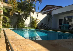 Foto 1 de Casa com 3 Quartos à venda, 200m² em Enseada, Guarujá