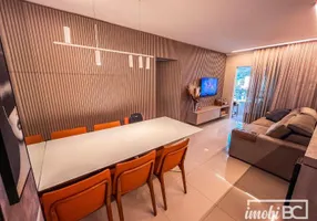 Foto 1 de Apartamento com 2 Quartos à venda, 72m² em Nacoes, Balneário Camboriú