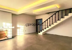 Foto 1 de Sobrado com 4 Quartos à venda, 251m² em Colina do Sol, Pelotas