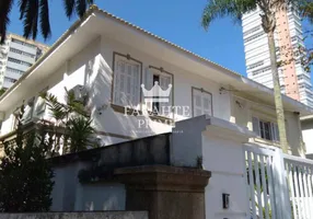 Foto 1 de Sobrado com 3 Quartos à venda, 190m² em Gonzaga, Santos