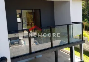 Foto 1 de Casa com 2 Quartos à venda, 130m² em Capricórnio III, Caraguatatuba