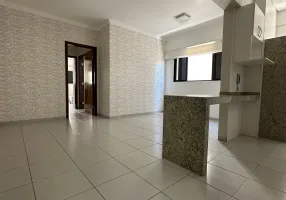 Foto 1 de Apartamento com 2 Quartos para alugar, 60m² em Zona 07, Maringá