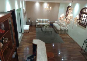 Foto 1 de Sobrado com 3 Quartos à venda, 366m² em Vila Cardia, Bauru