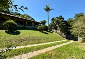 Foto 1 de Casa com 7 Quartos para alugar, 1500m² em Nogueira, Petrópolis