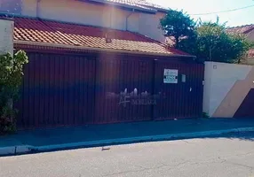 Foto 1 de Sobrado com 3 Quartos à venda, 235m² em Vila São José, Taubaté