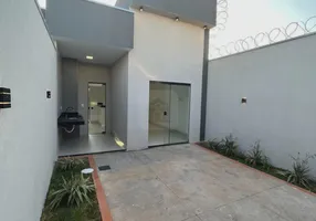 Foto 1 de Casa com 3 Quartos à venda, 125m² em Laranjeiras, Uberlândia