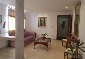 Foto 1 de Apartamento com 3 Quartos à venda, 260m² em Santo Antônio, Belo Horizonte