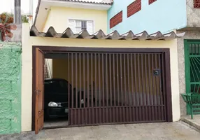 Foto 1 de Casa com 2 Quartos à venda, 180m² em Vila Paranaguá, São Paulo