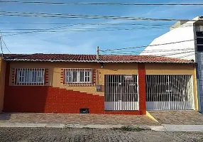 Foto 1 de Casa com 3 Quartos à venda, 110m² em Lagoa Nova, Natal