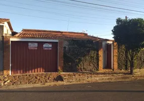 Foto 1 de Casa com 3 Quartos à venda, 218m² em Vila Cerqueira, Américo Brasiliense