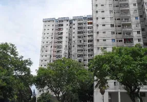Foto 1 de Apartamento com 2 Quartos para alugar, 75m² em Várzea, Recife