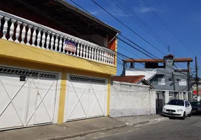 Foto 1 de Sobrado com 3 Quartos à venda, 232m² em Jardim Ipê, São Paulo