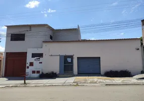 Foto 1 de Imóvel Comercial com 3 Quartos à venda, 170m² em Vila Abajá, Goiânia