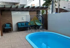 Foto 1 de Casa com 3 Quartos à venda, 190m² em Centro, Camboriú