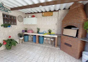 Foto 1 de Sobrado com 4 Quartos à venda, 224m² em Jardim Utinga, Santo André