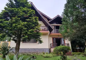 Foto 1 de Casa com 4 Quartos à venda, 284m² em Parque do Ingá, Teresópolis