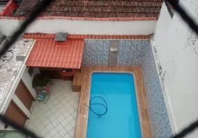 Foto 1 de Sobrado com 4 Quartos à venda, 236m² em Campo Grande, Santos