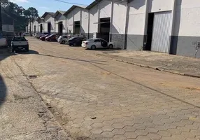 Foto 1 de Galpão/Depósito/Armazém para alugar, 250m² em Conde Vila Verde, Camboriú