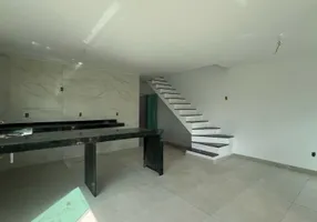 Foto 1 de Casa com 4 Quartos à venda, 120m² em Peró, Cabo Frio