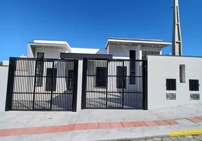 Foto 1 de Casa com 2 Quartos à venda, 73m² em Areias, Camboriú