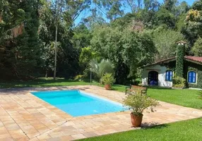 Foto 1 de Casa com 5 Quartos à venda, 430m² em Bonsucesso, Petrópolis