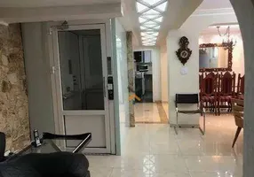 Foto 1 de Casa com 4 Quartos para alugar, 362m² em Campestre, Santo André