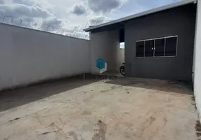 Foto 1 de Casa com 2 Quartos à venda, 80m² em Parque Ibirapuera, Aparecida de Goiânia