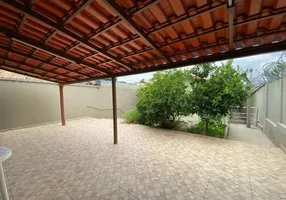 Foto 1 de Casa com 3 Quartos à venda, 122m² em Canhema, Diadema